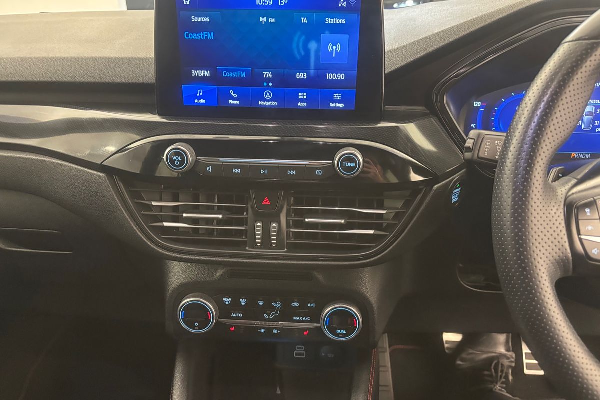2022 Ford Escape ST-Line ZH