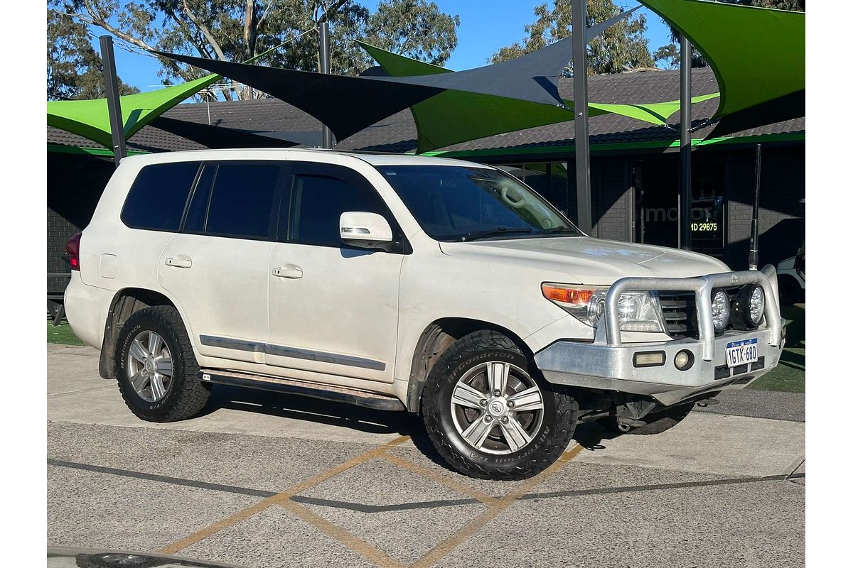 2015 Toyota Landcruiser Sahara VDJ200R
