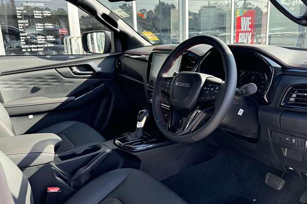 2025 Isuzu D-MAX X-TERRAIN 4X4