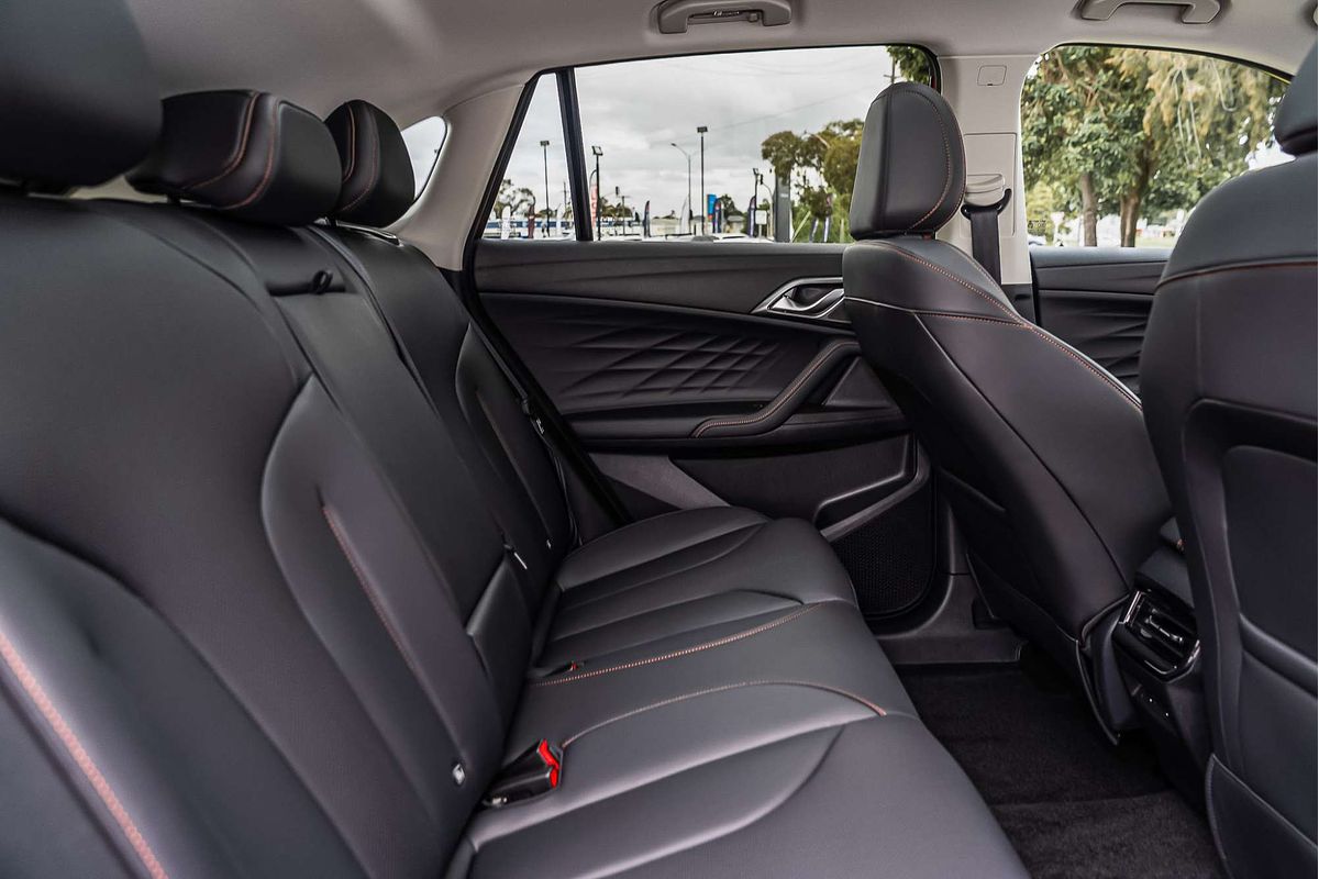 2025 MG HS Super Hybrid Essence AS33P