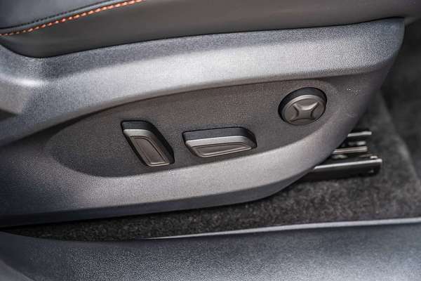 2025 MG HS Super Hybrid Essence AS33P