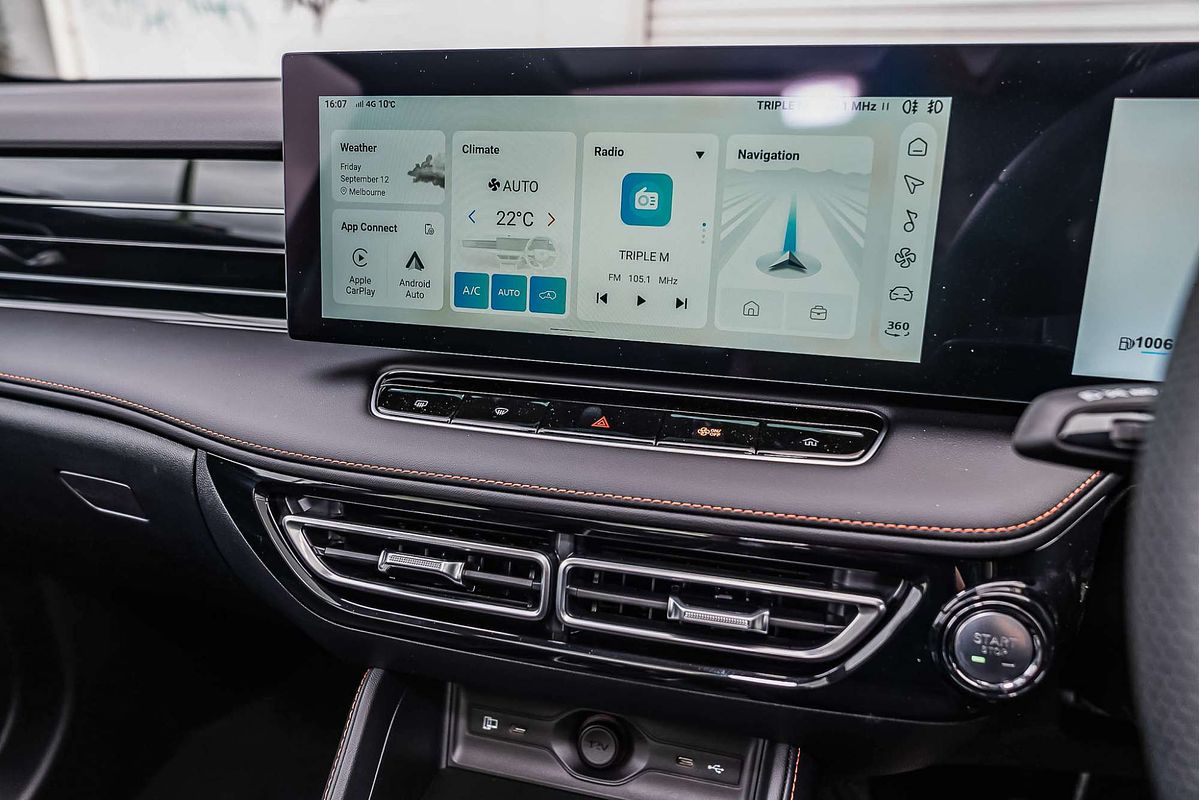 2025 MG HS Super Hybrid Essence AS33P