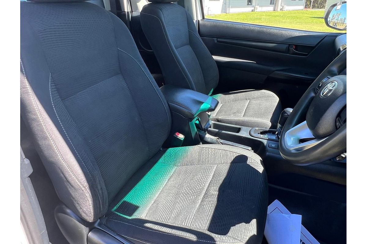2018 Toyota Hilux SR GUN126R 4X4
