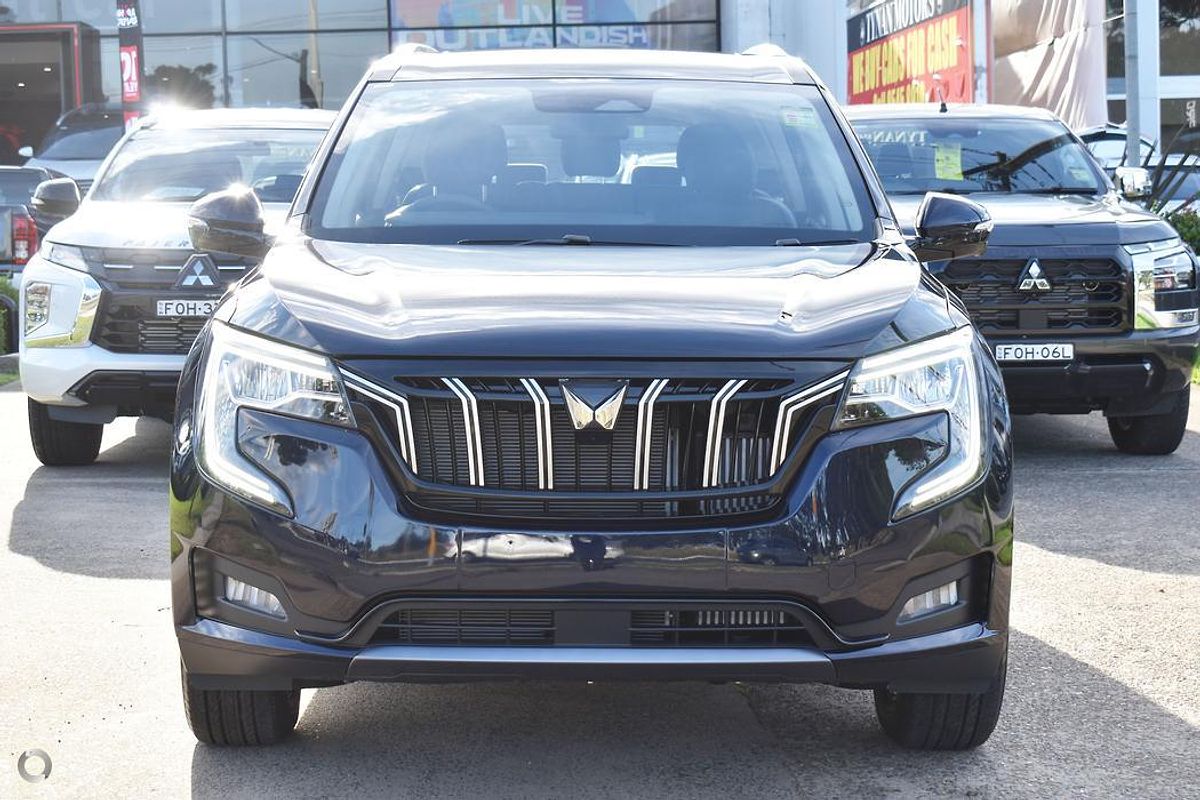 2025 Mahindra XUV700 AX7L