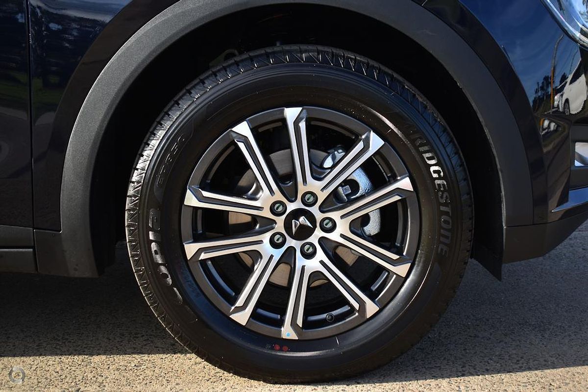 2025 Mahindra XUV700 AX7L
