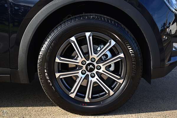 2025 Mahindra XUV700 AX7L