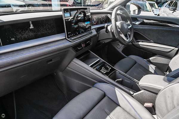 2025 Volkswagen Tayron 195TSI R-Line R4
