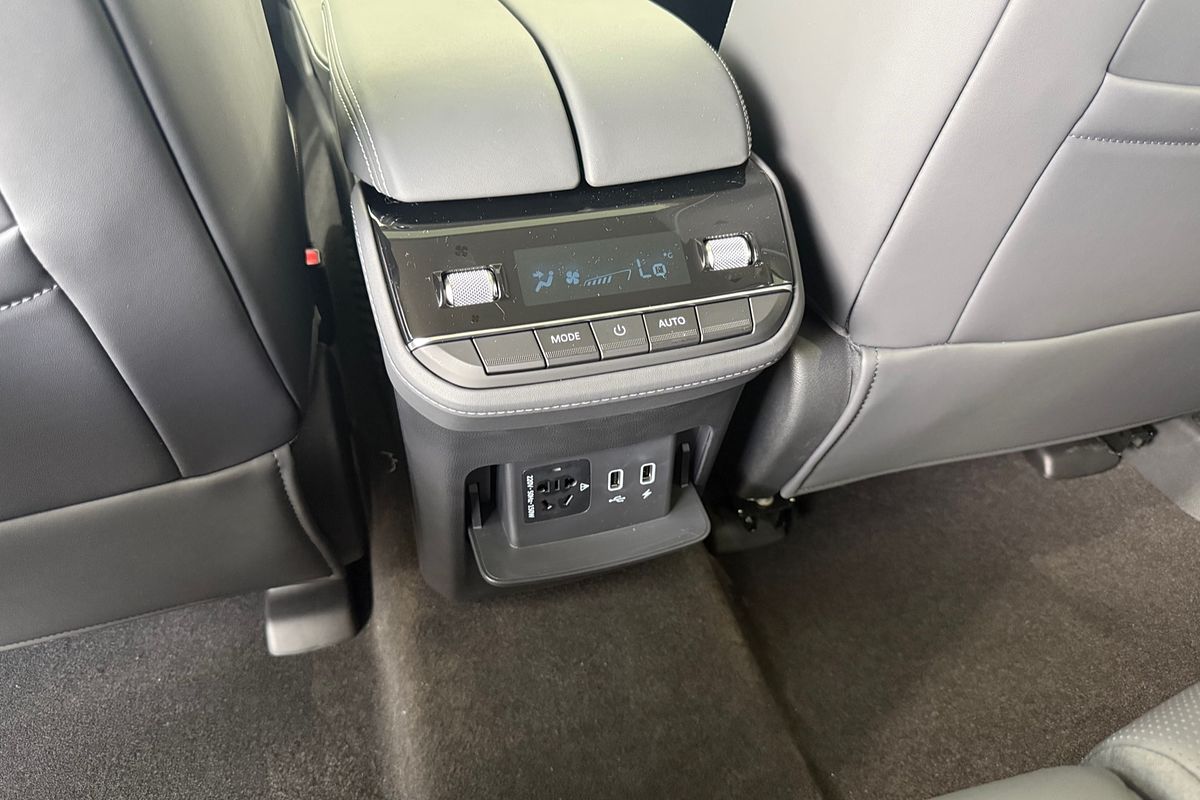 2025 LDV D90 Executive SV9A