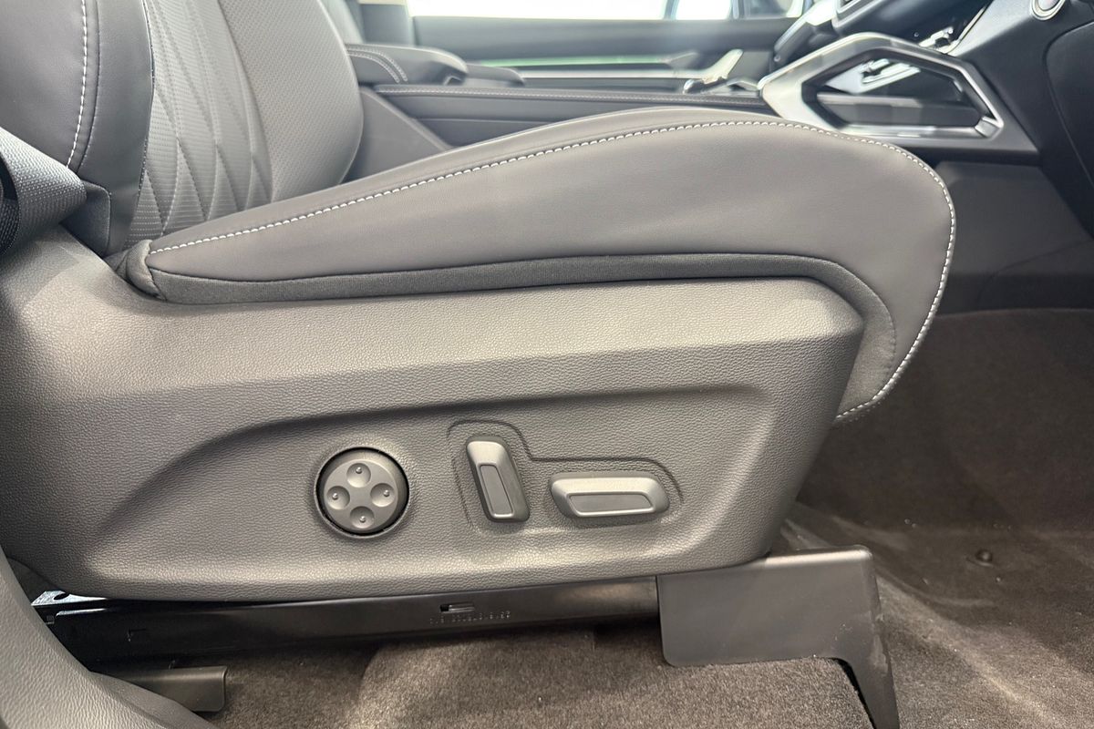 2025 LDV D90 Executive SV9A