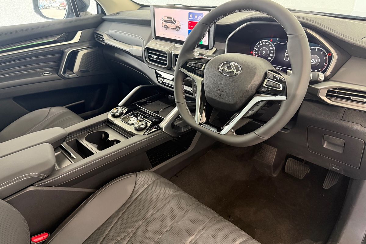 2025 LDV D90 Executive SV9A