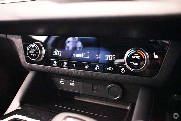 2025 Mitsubishi Outlander Aspire ZM