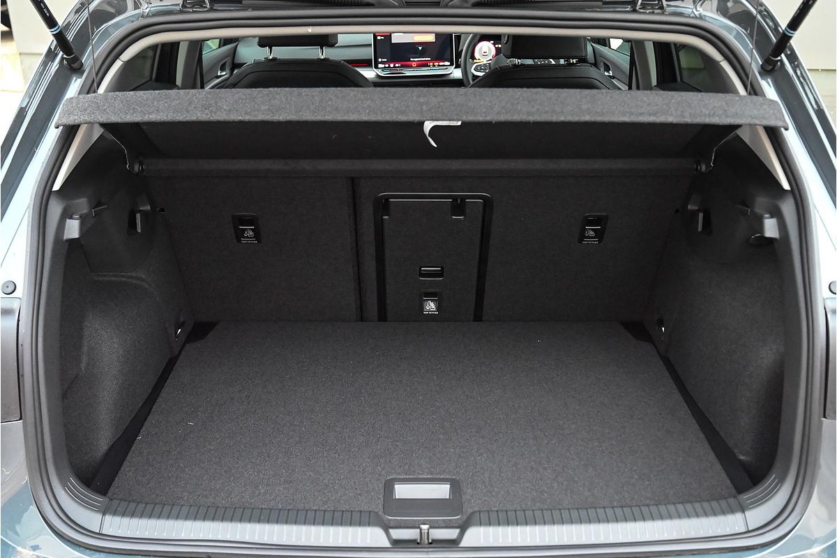 2025 Volkswagen Golf 110TSI Style 8.5
