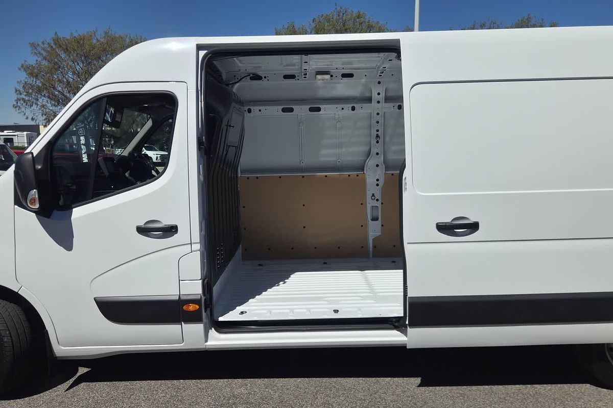 2024 Renault Master Pro 110kW X62 Phase 2 LWB Mid Roof