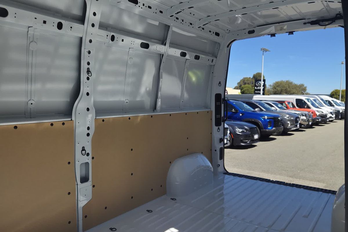 2024 Renault Master Pro 110kW X62 Phase 2 LWB Mid Roof