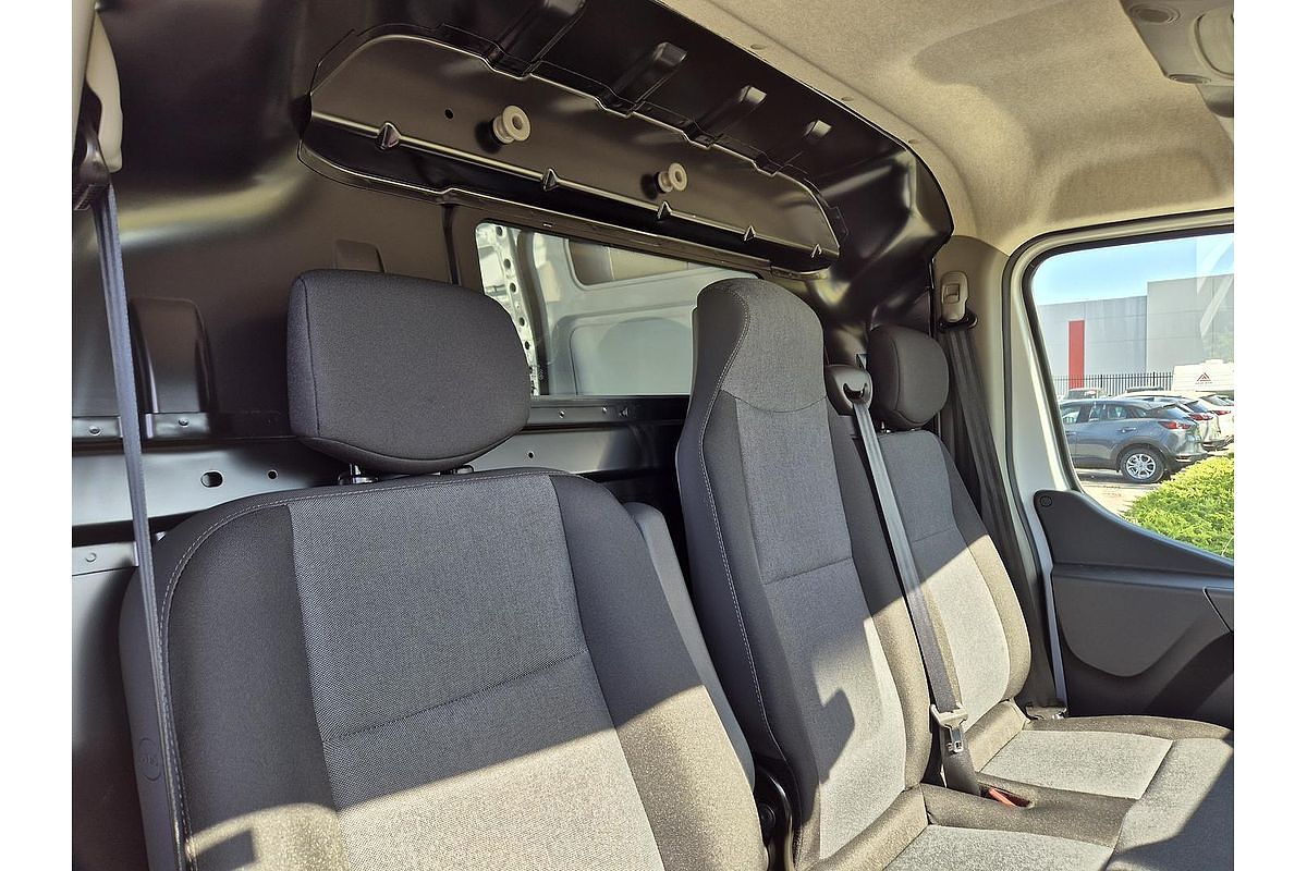 2024 Renault Master Pro 110kW X62 Phase 2 LWB Mid Roof