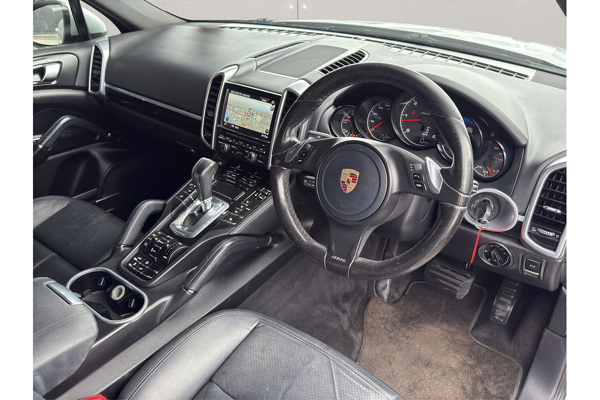 2013 Porsche Cayenne 4 DOOR SUV