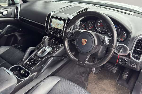 2013 Porsche Cayenne 4 DOOR SUV