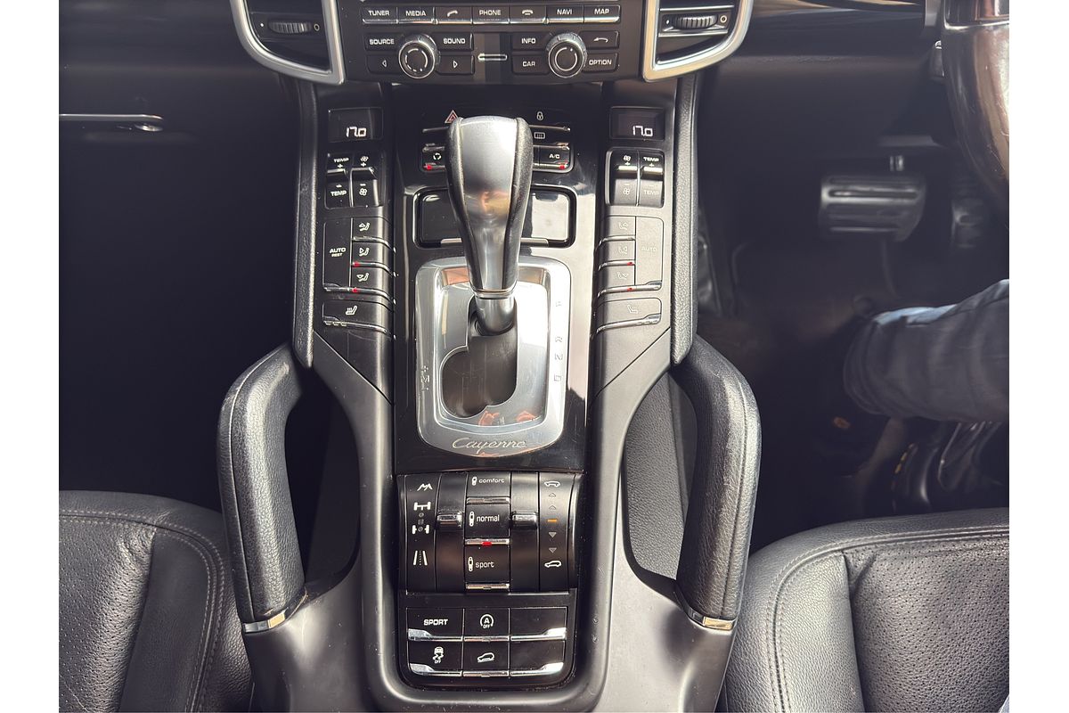 2013 Porsche Cayenne 4 DOOR SUV