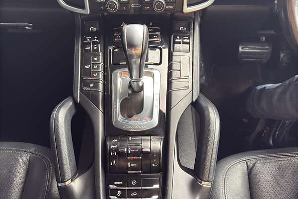 2013 Porsche Cayenne 4 DOOR SUV