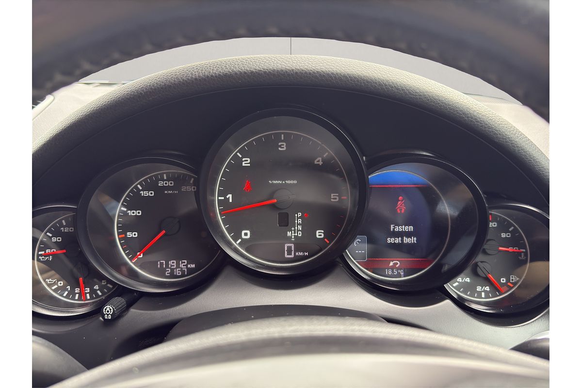 2013 Porsche Cayenne 4 DOOR SUV