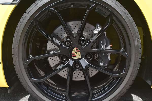 2024 Porsche 718 Cayman Style Edition 982