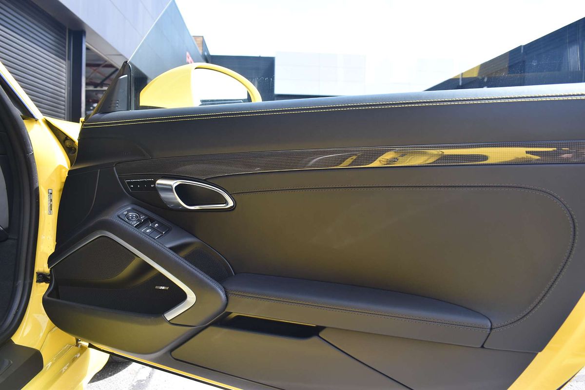 2024 Porsche 718 Cayman Style Edition 982