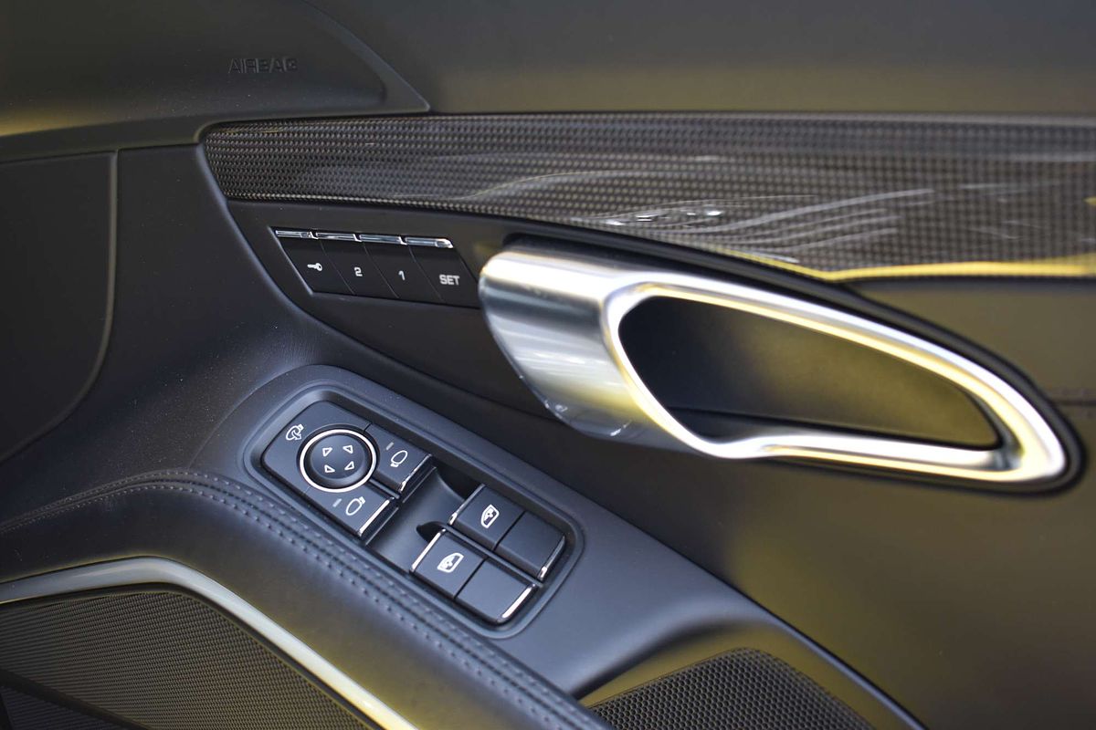 2024 Porsche 718 Cayman Style Edition 982
