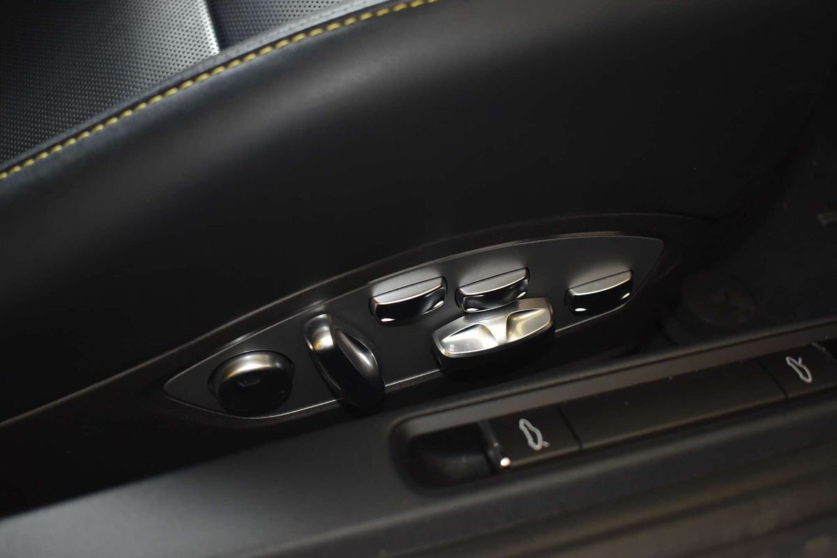 2024 Porsche 718 Cayman Style Edition 982
