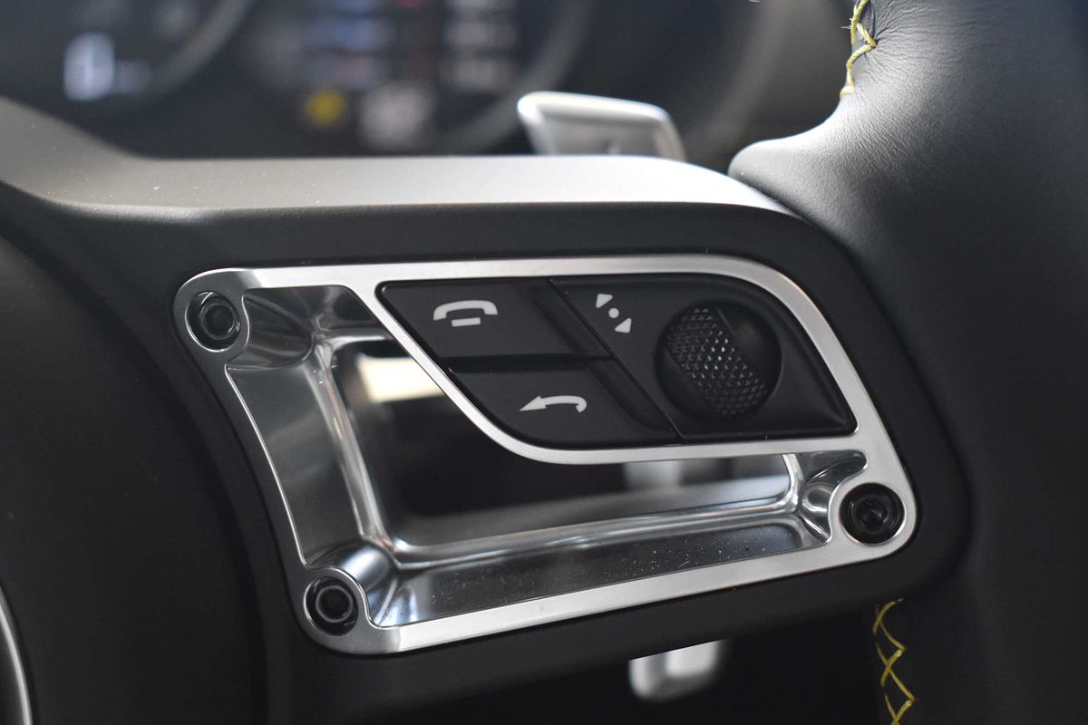 2024 Porsche 718 Cayman Style Edition 982