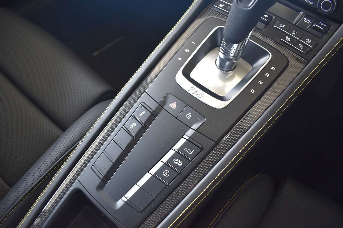 2024 Porsche 718 Cayman Style Edition 982