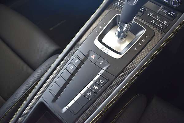 2024 Porsche 718 Cayman Style Edition 982