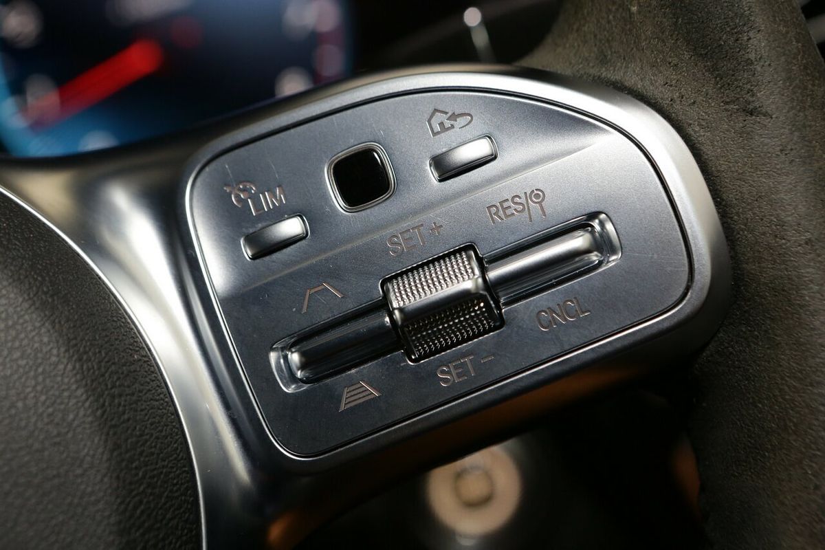 2023 Mercedes-Benz C-Class C300 A205