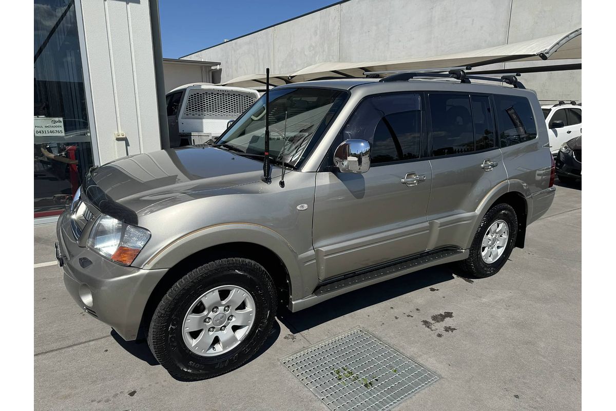 2004 Mitsubishi Pajero Exceed NP