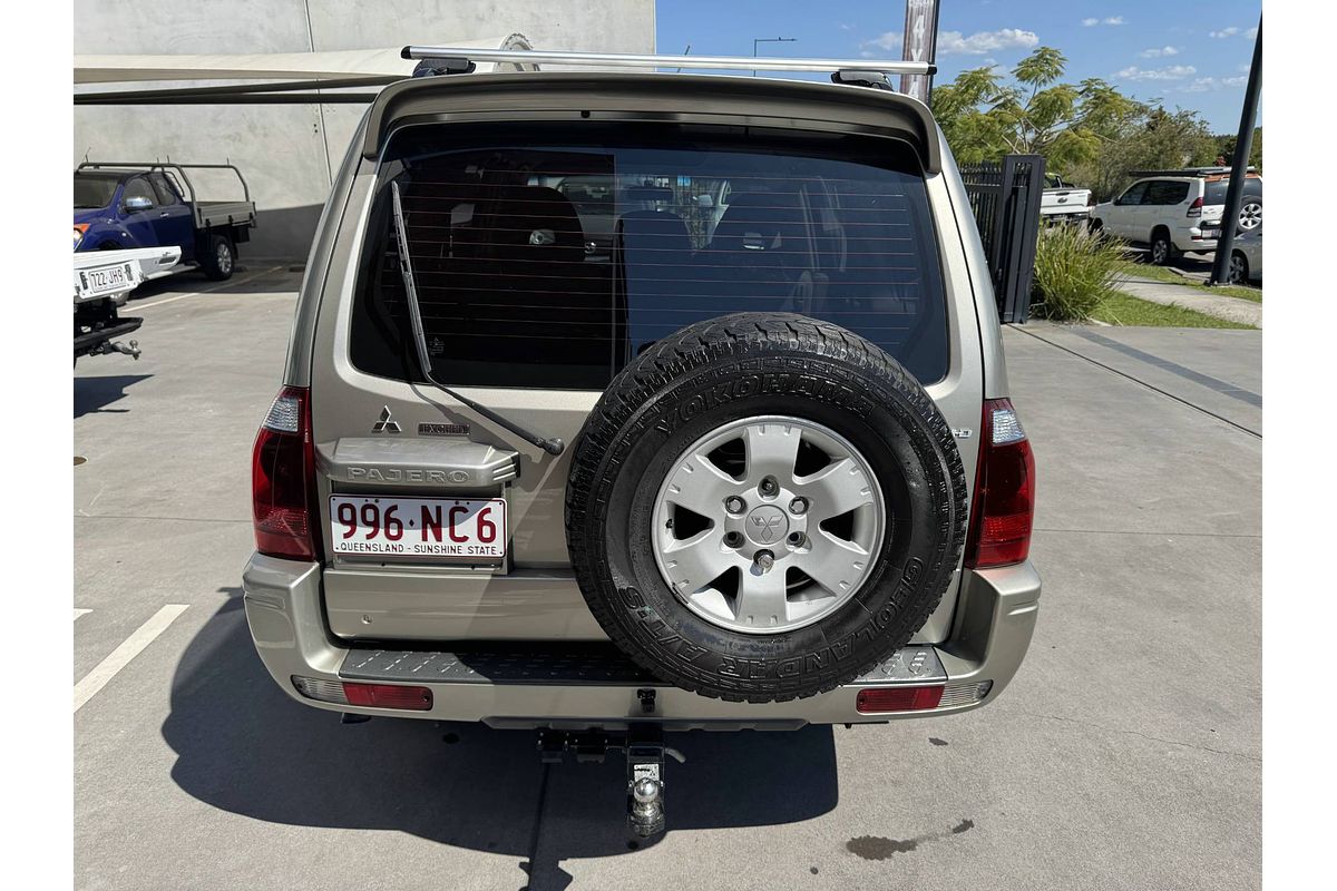 2004 Mitsubishi Pajero Exceed NP