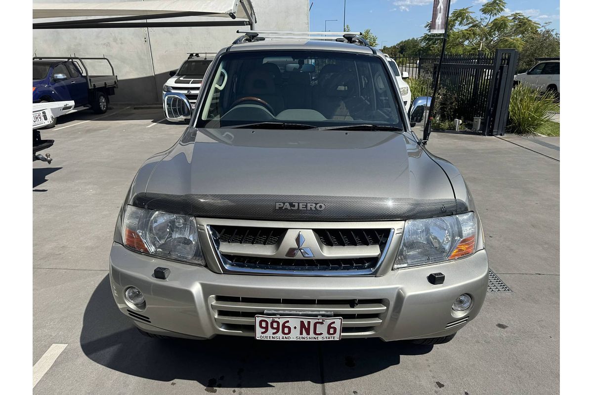 2004 Mitsubishi Pajero Exceed NP