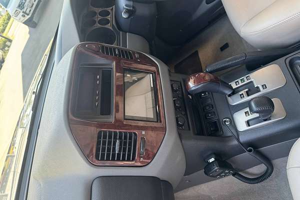 2004 Mitsubishi Pajero Exceed NP