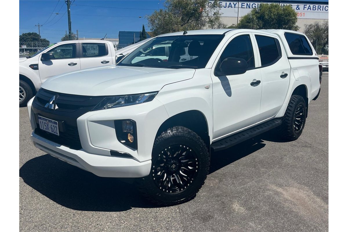 2018 Mitsubishi Triton GLX MR 4X4