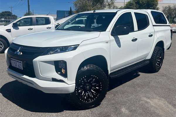 2018 Mitsubishi Triton GLX MR 4X4
