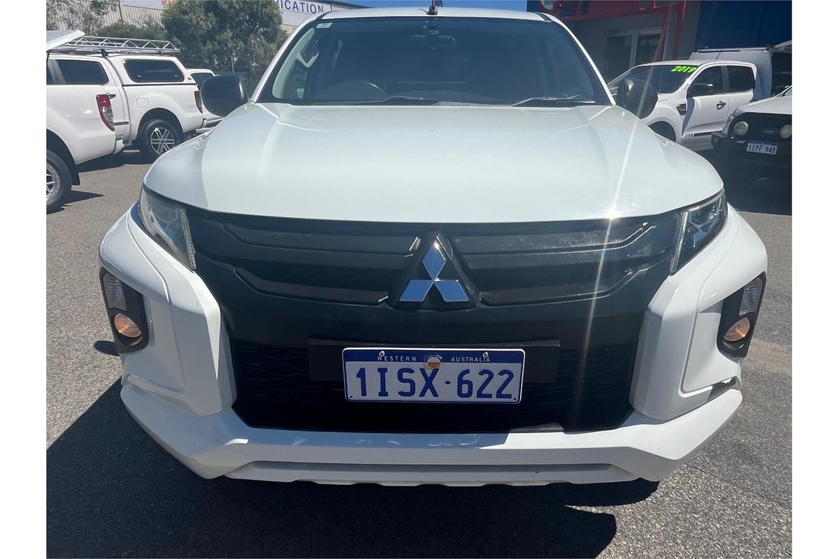 2018 Mitsubishi Triton GLX MR 4X4