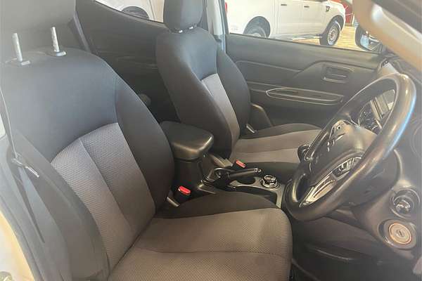 2018 Mitsubishi Triton GLX MR 4X4