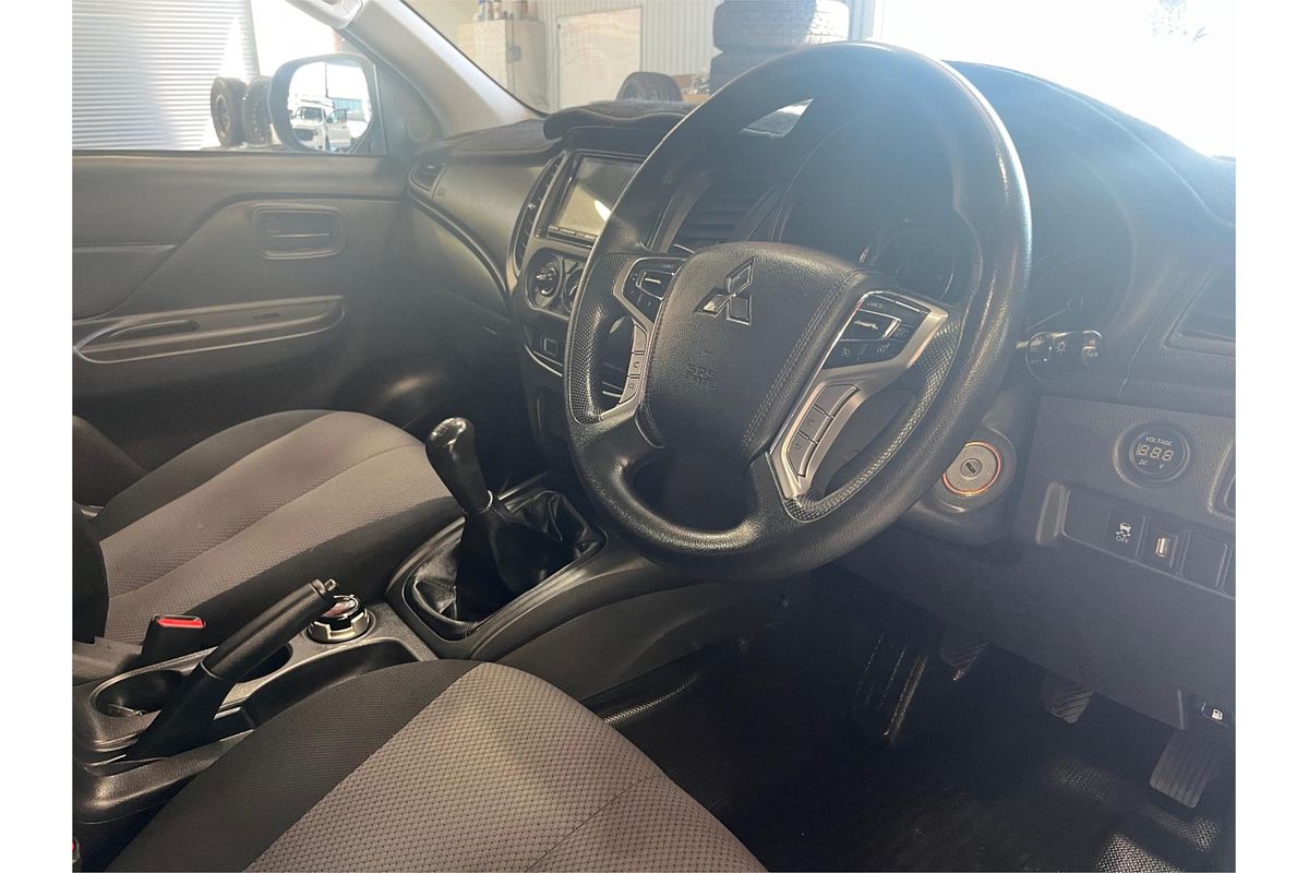 2018 Mitsubishi Triton GLX MR 4X4