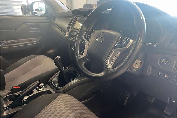 2018 Mitsubishi Triton GLX MR 4X4