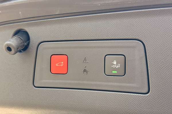 2021 Peugeot 508 GT R8