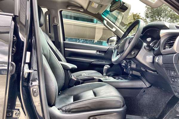 2023 Toyota Hilux SR5 GUN126R 4X4