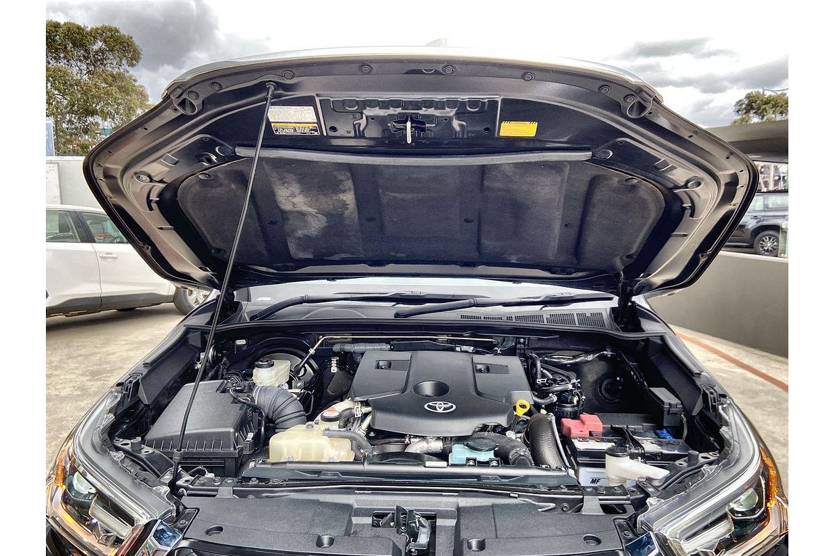 2023 Toyota Hilux SR5 GUN126R 4X4