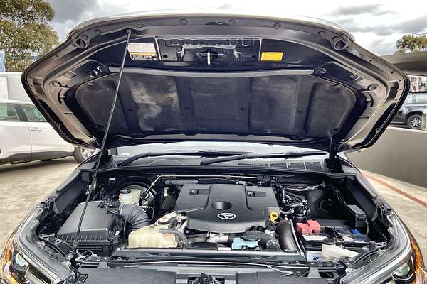 2023 Toyota Hilux SR5 GUN126R 4X4