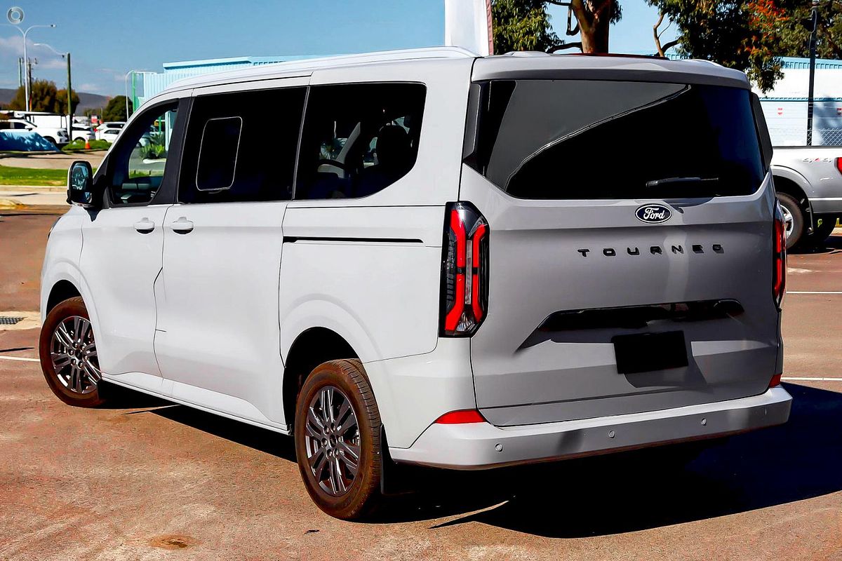 2025 Ford Tourneo Titanium X AV SWB