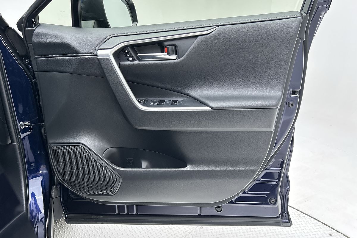 2020 Toyota RAV4 Cruiser AXAH52R