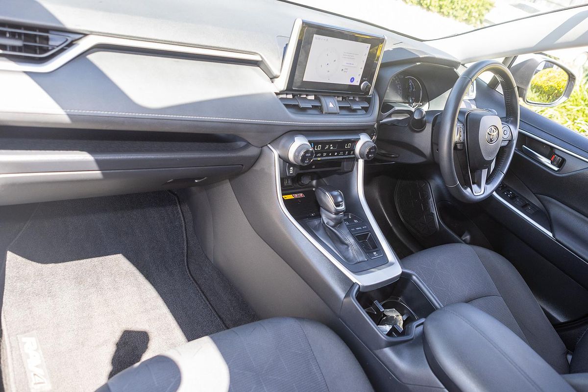 2024 Toyota RAV4 GXL AXAH54R