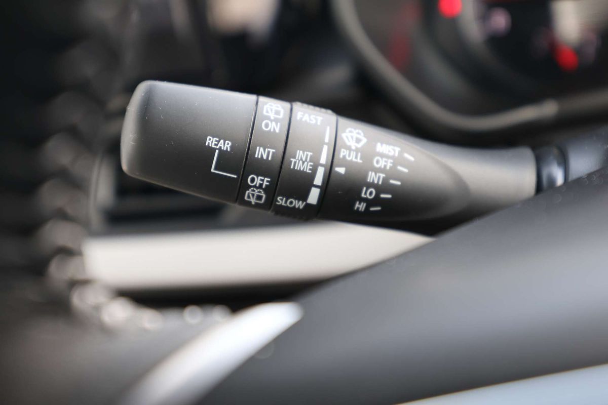 2024 Suzuki Swift Hybrid Plus UZ